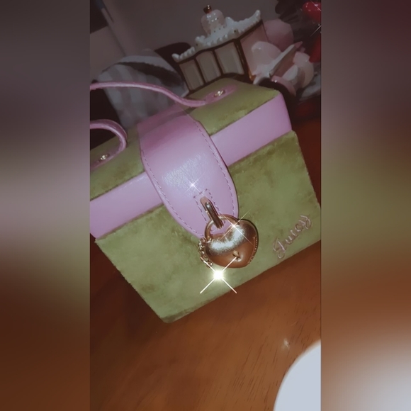 COPY - Juicy couture jewelry box Train - Picture 6 of 8